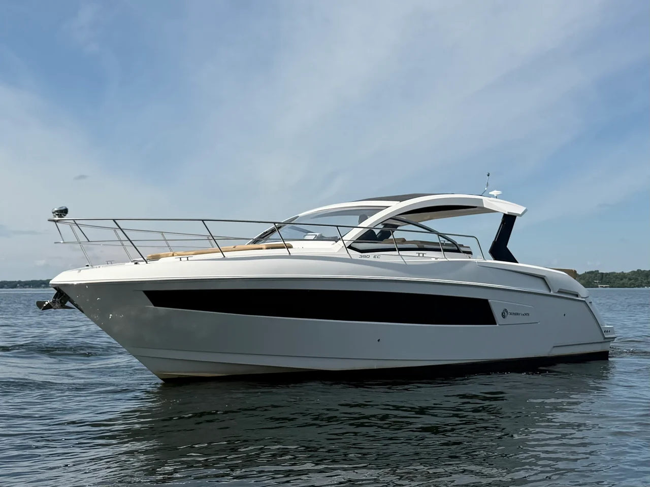 2015 Cruisers Yachts 390 EXPRESS COUPE 39.0 feet, Excelsior, Minnesota #2