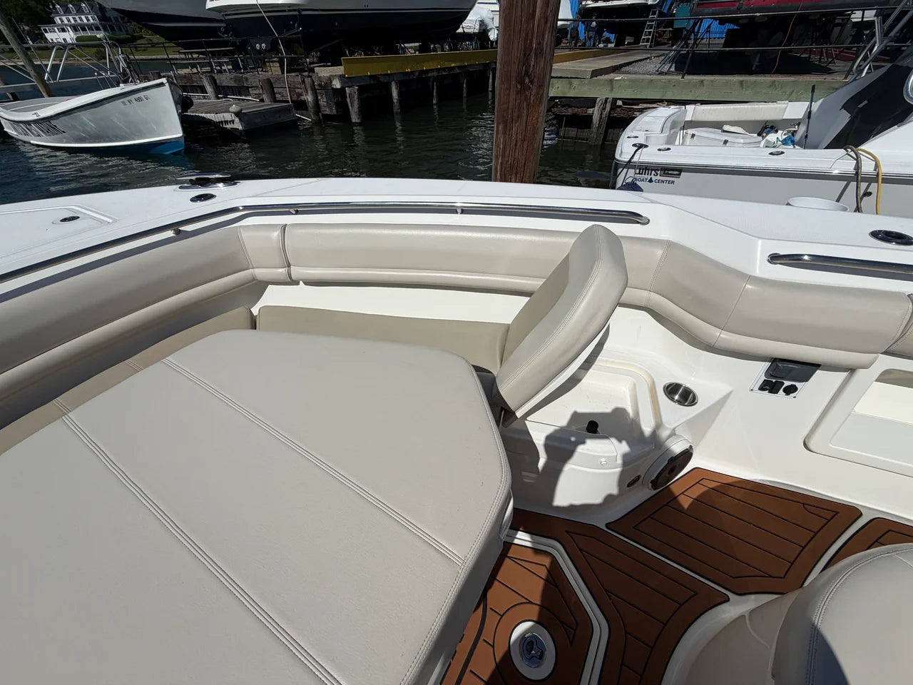 2021 Boston Whaler 380 OUTRAGE 38.0 feet, Huntington, NY #47