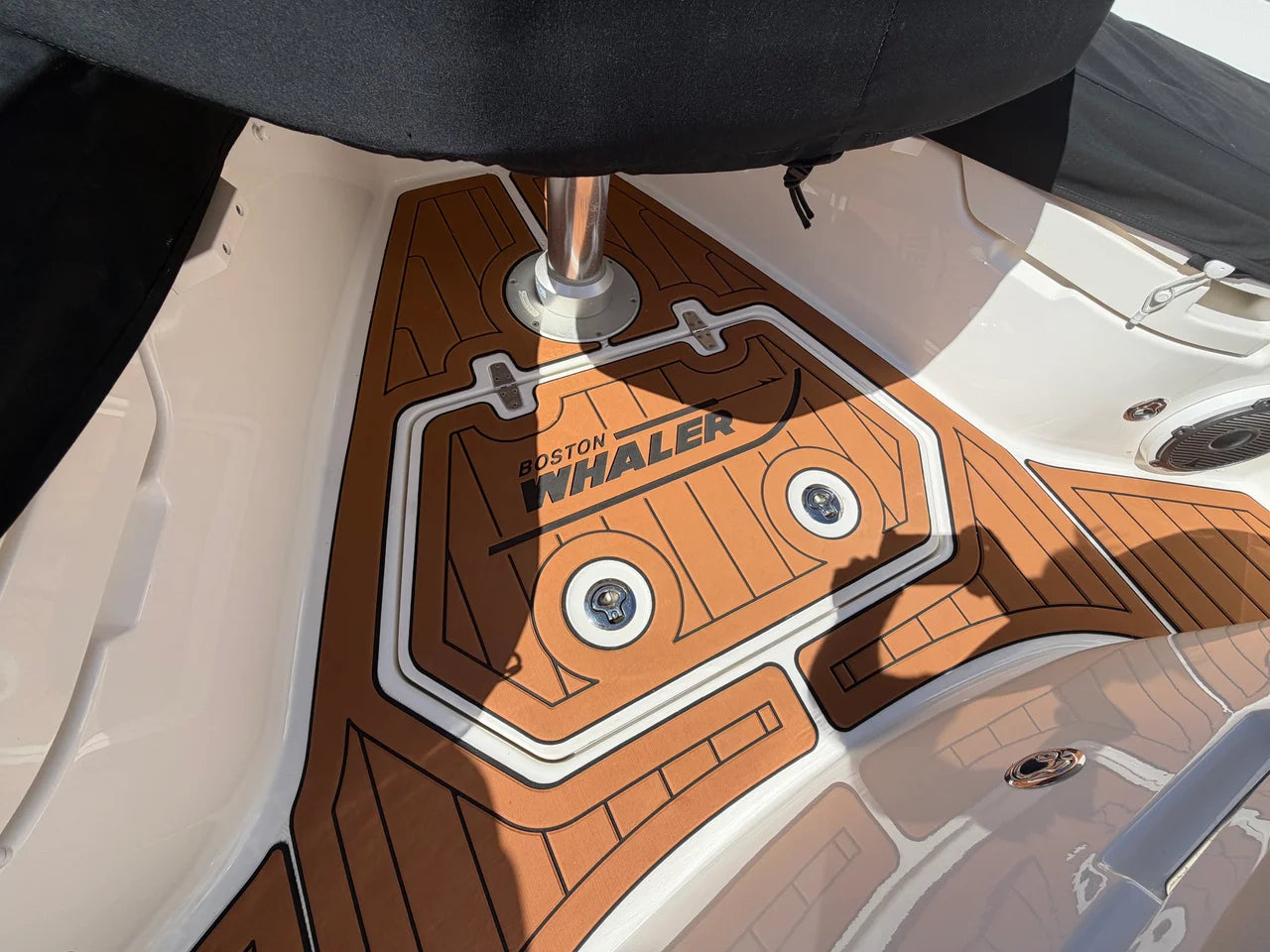 2021 Boston Whaler 380 OUTRAGE 38.0 feet, Huntington, NY #44