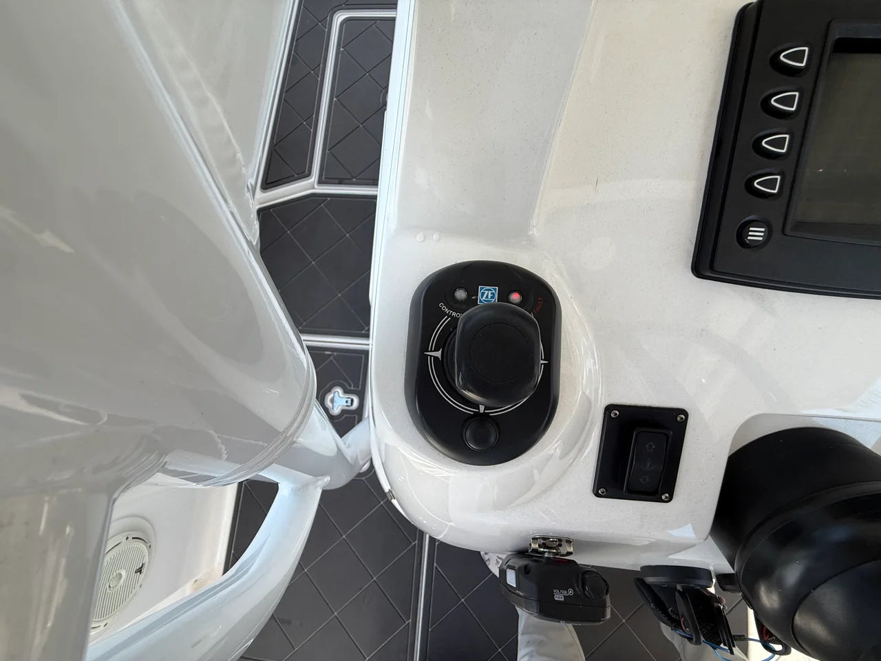 2018 Intrepid 375 CC 37.0 feet, Fort Myers, FL #33