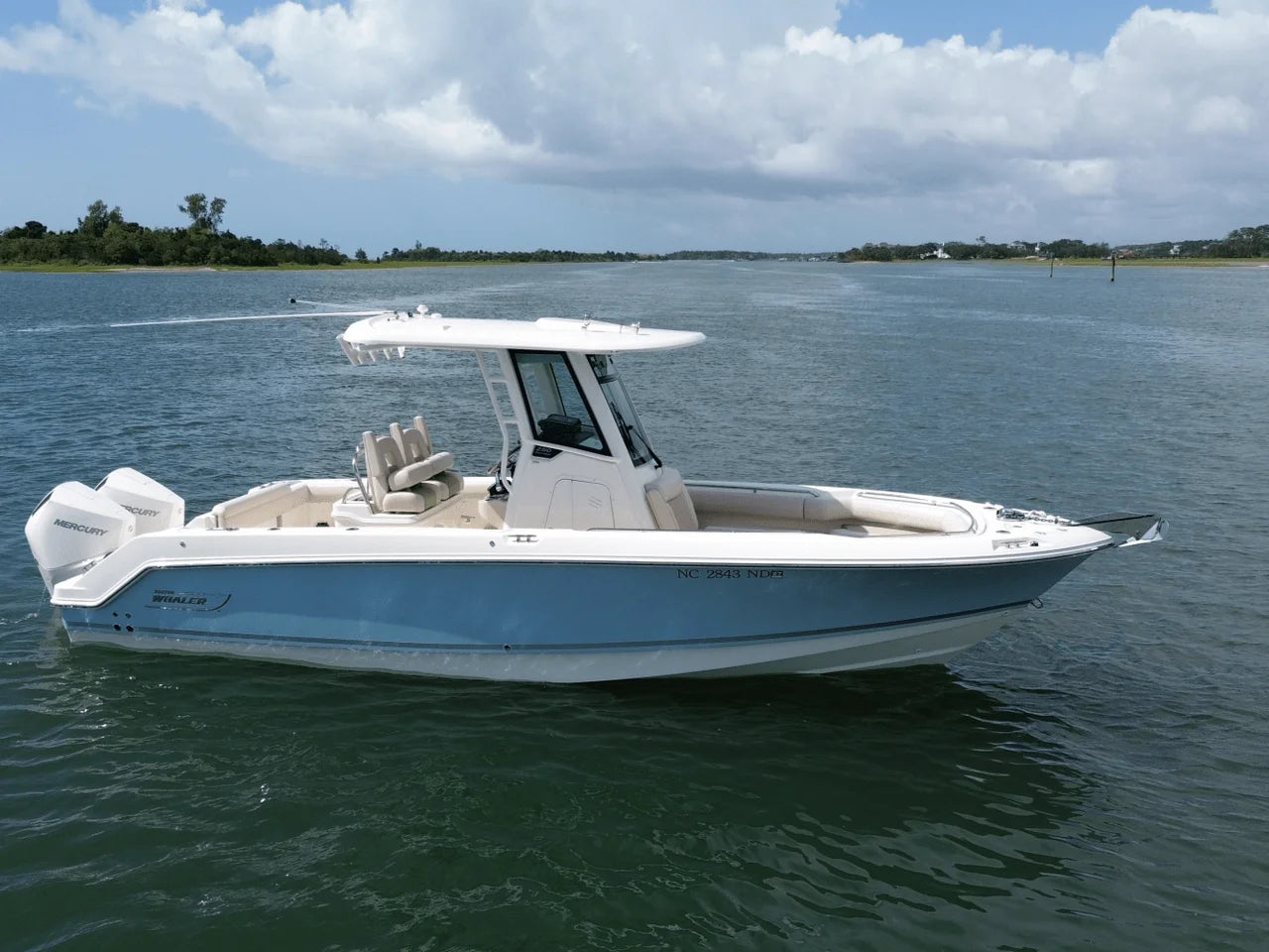 2024 Boston Whaler 250 OUTRAGE 25.0 feet, Wrightsville Beach, North Carolina #10