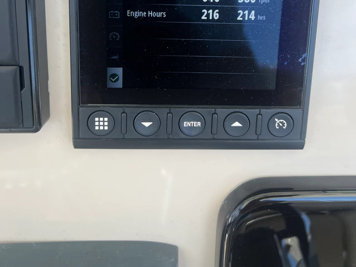 2019 Boston Whaler 250 OUTRAGE 25.0 feet, Naples, Florida #10