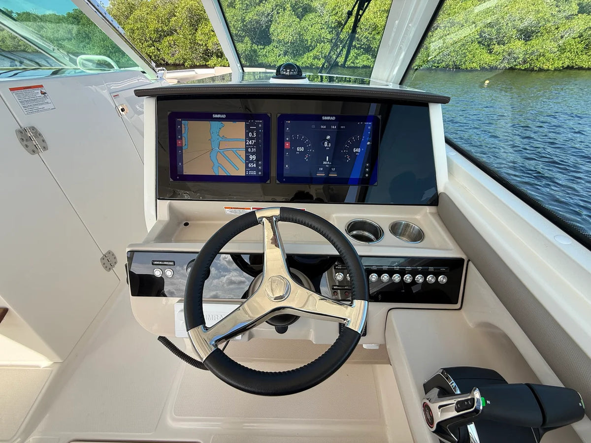 2027 Boston Whaler 330 Vantage 33.0 feet, Fort Myers, FL #12