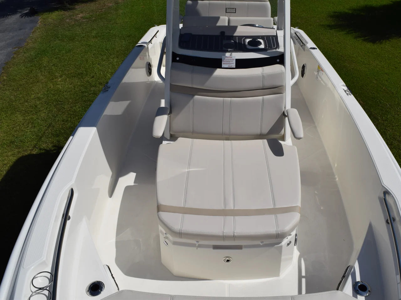 2027 Boston Whaler 220 Dauntless 22.0 feet, Thunderbolt, GA #14
