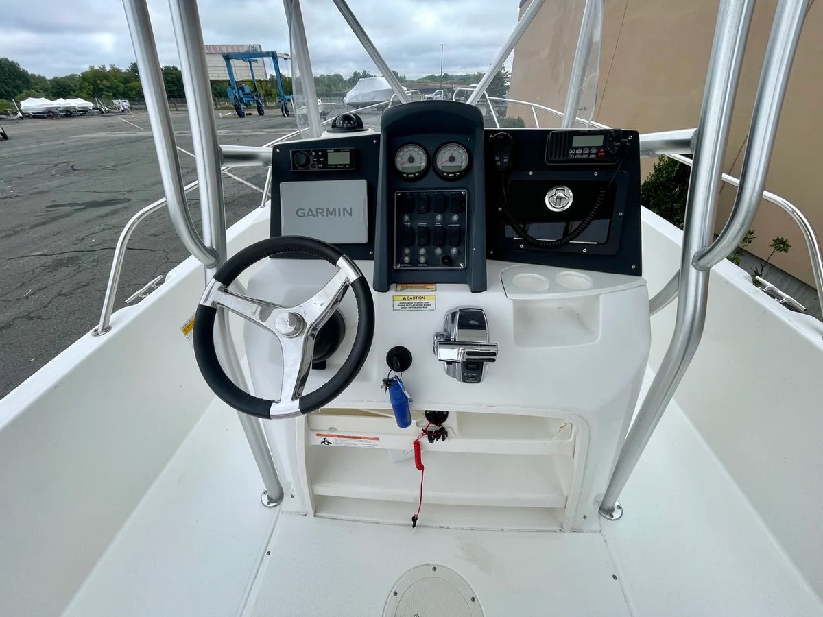 2013 Boston Whaler 230 DAUNTLESS 23.0 feet, Quincy, MA #11