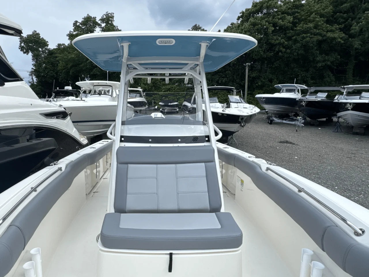 2026 Boston Whaler 230 Outrage 23.0 feet, Huntington, NY #48