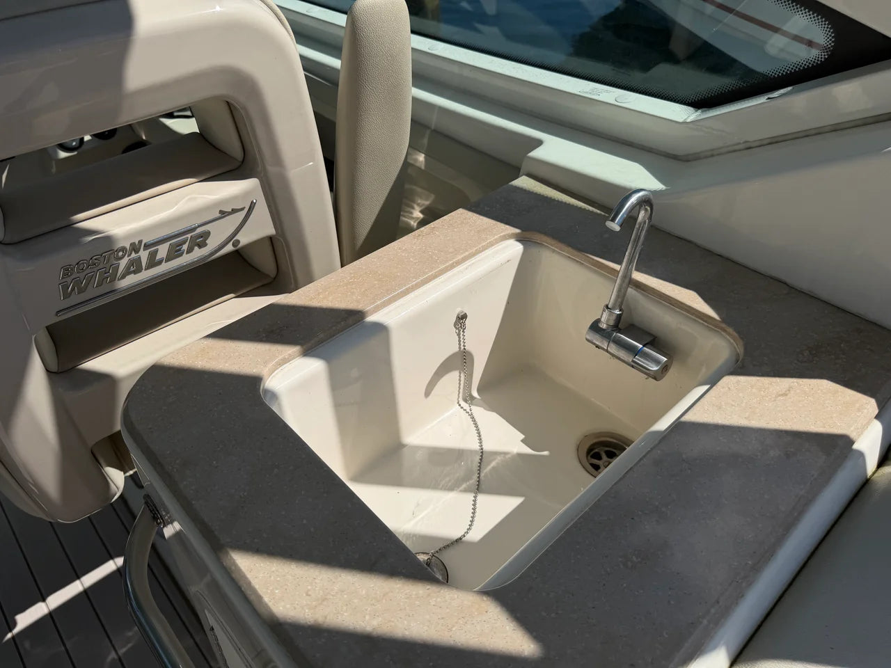 2021 Boston Whaler 280 VANTAGE 28.0 feet, Quincy, MA #13