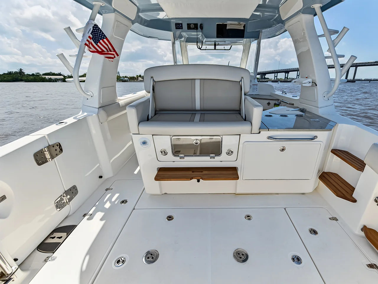 2025 Boston Whaler 350 REALM 35.0 feet, Stuart, Florida #65