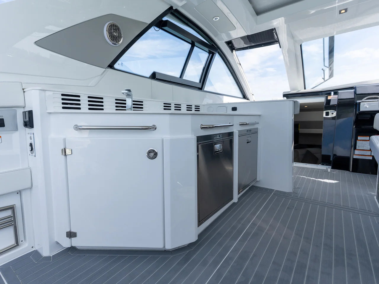 2026 Cruisers Yachts 42 GLS Outboard 42.0 feet, St. Petersburg, Florida #29