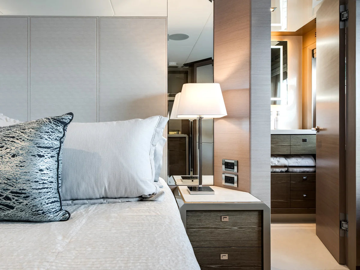 2023 Ocean Alexander 27R 88.0 feet, Ocean Reef, FL #55