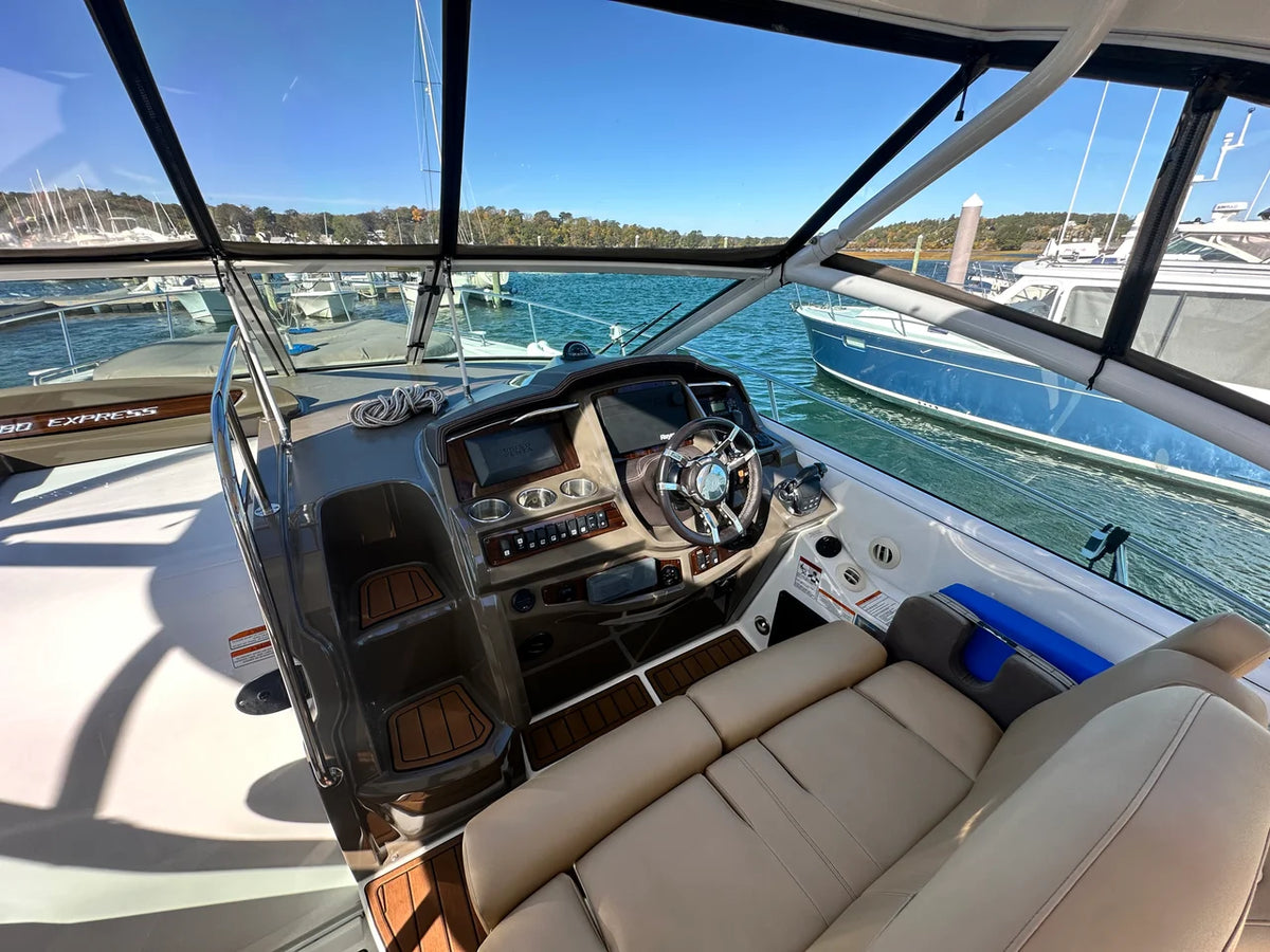 2014 Cruisers Yachts 380 EXPRESS 38.0 feet, Danvers, Massachusetts #12