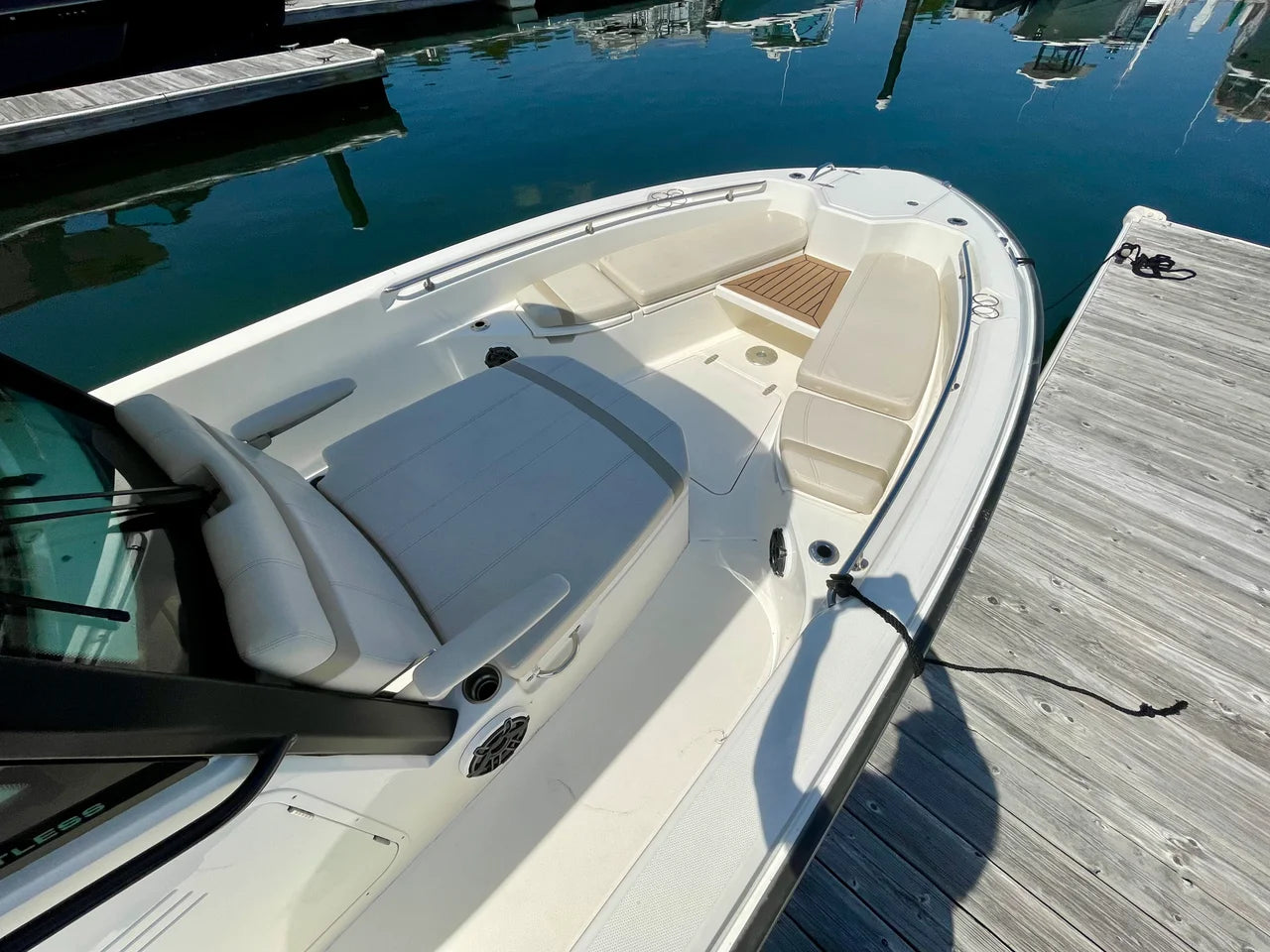 2023 Boston Whaler 280 DAUNTLESS 28.0 feet, Quincy, MA #25