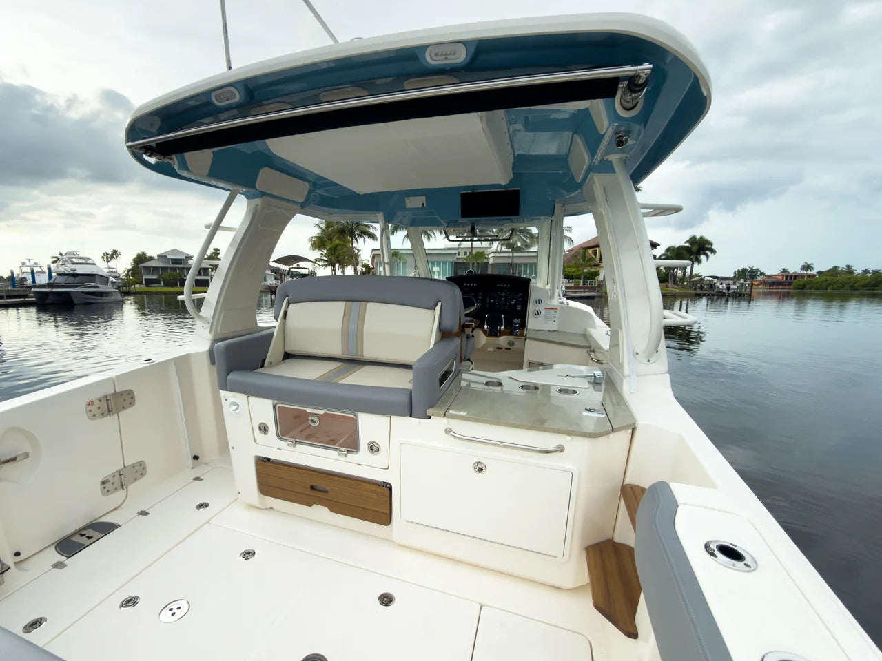 2026 Boston Whaler 350 Realm 35.0 feet, Fort Myers, FL #6