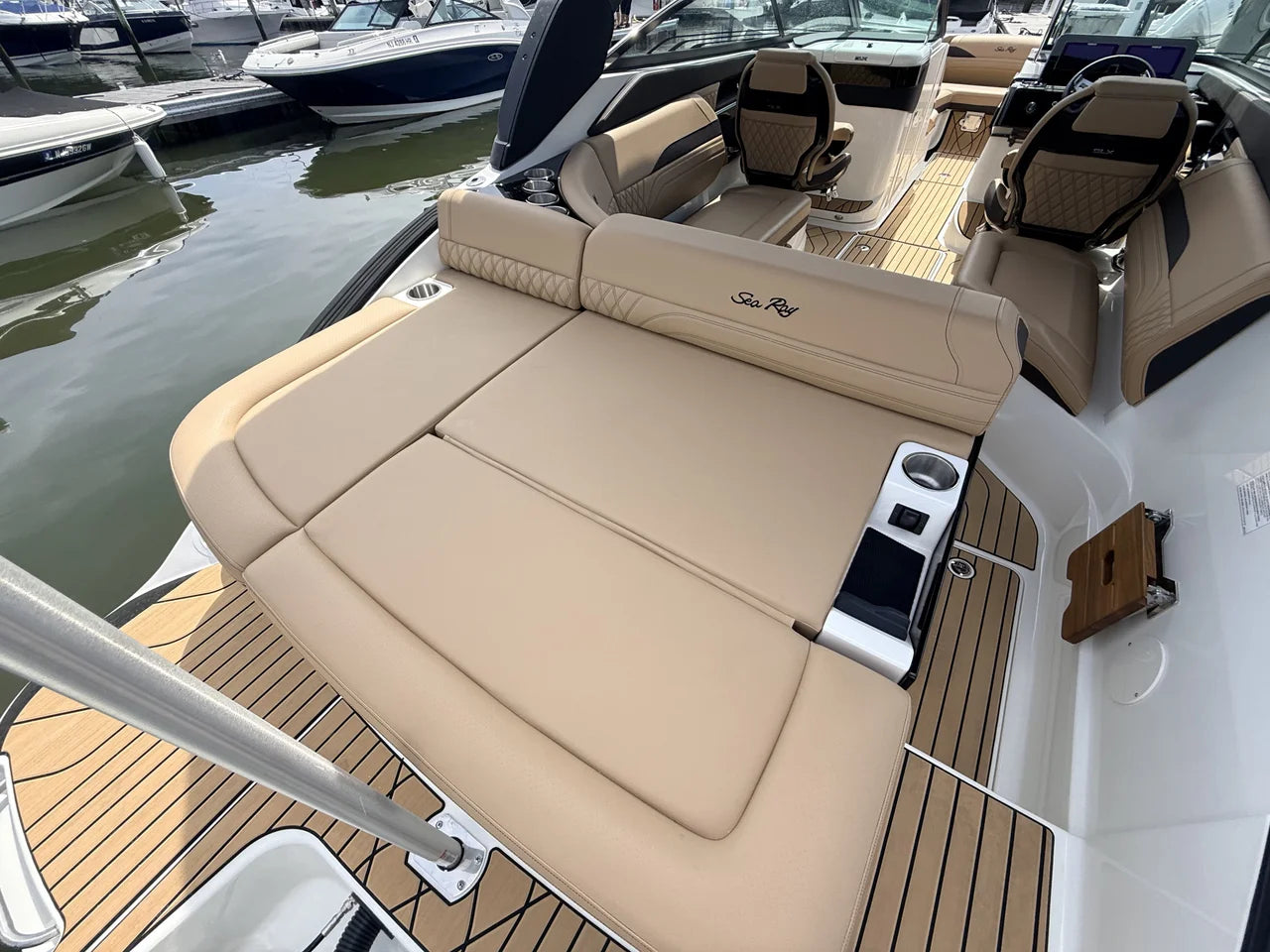 2027 Sea Ray SLX 260 Outboard 26.0 feet, Somers Point, New Jersey #12