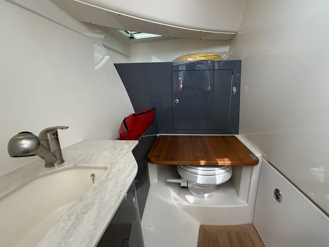 2027 Boston Whaler 330 Vantage 33.0 feet, Pompano Beach, Florida #50