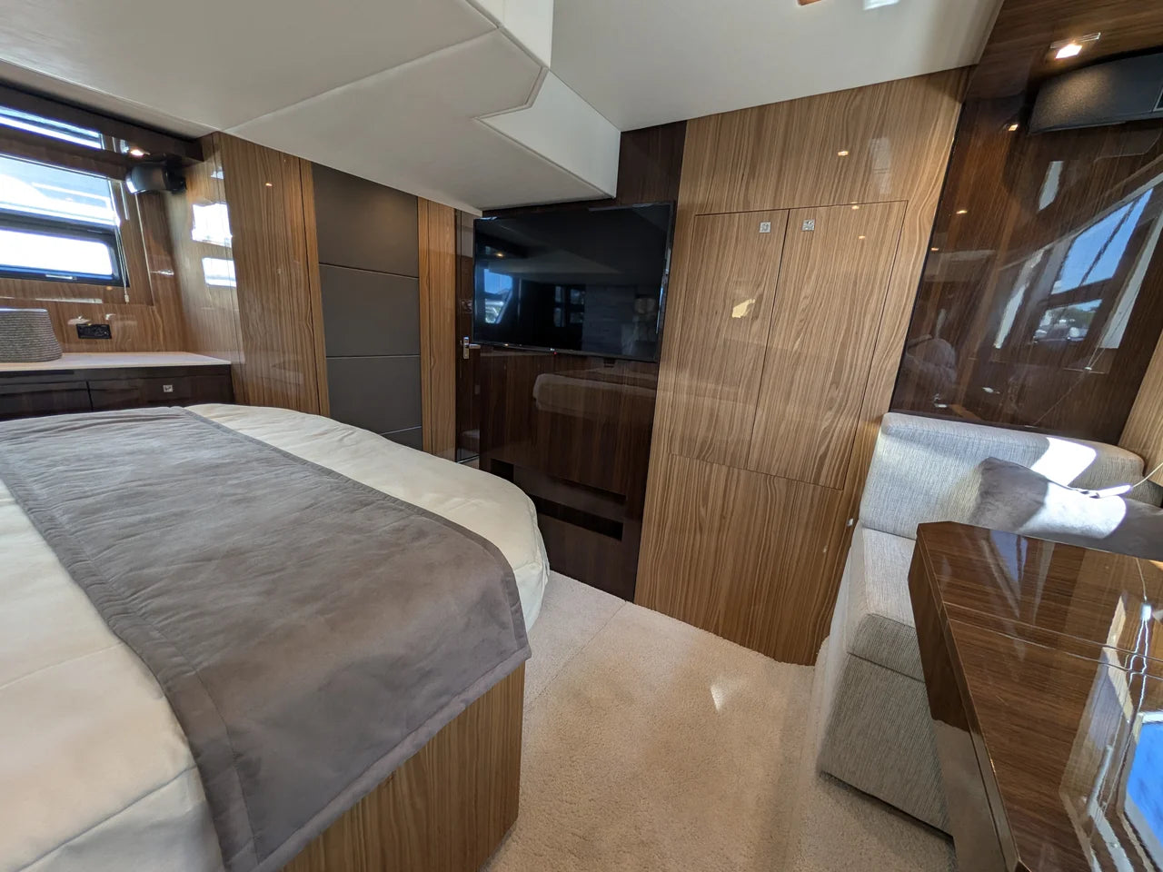 2022 Cruisers Yachts 54 Cantius 54.0 feet, Grasonville, MD #115