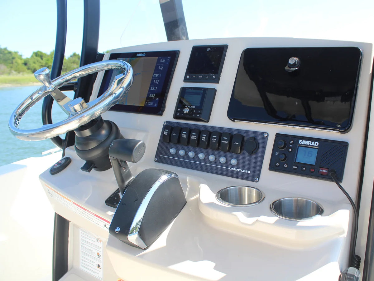 2025 Boston Whaler 250 DAUNTLESS 25.0 feet, Wilmington, NC #9