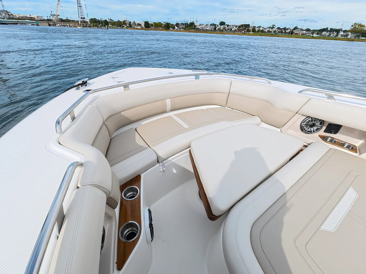 2027 Boston Whaler 350 Realm 35.0 feet, Norwalk, Connecticut #29