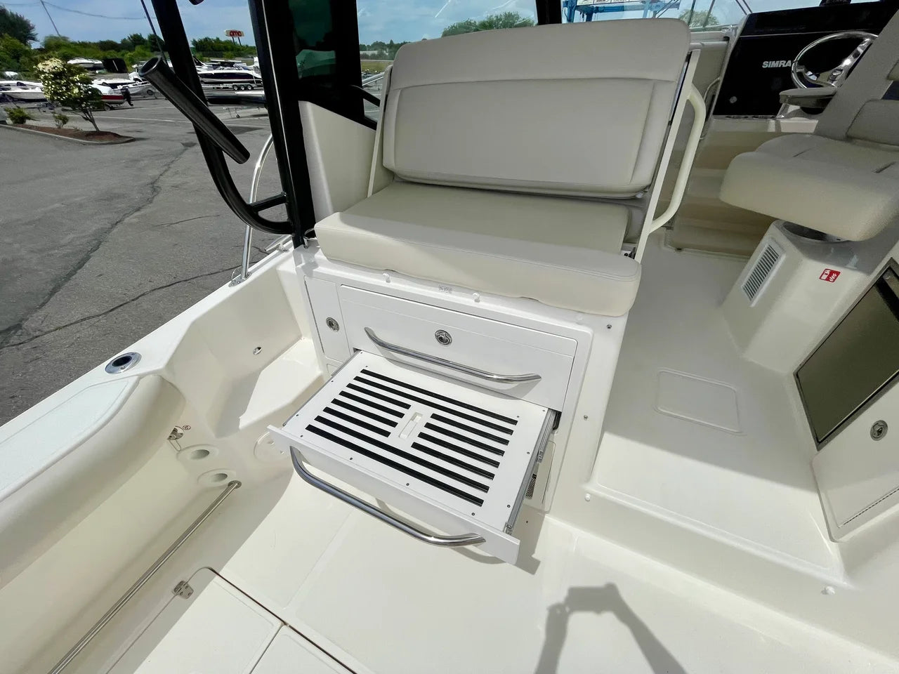 2026 Boston Whaler 325 Conquest 32.0 feet, Danvers, Massachusetts #7