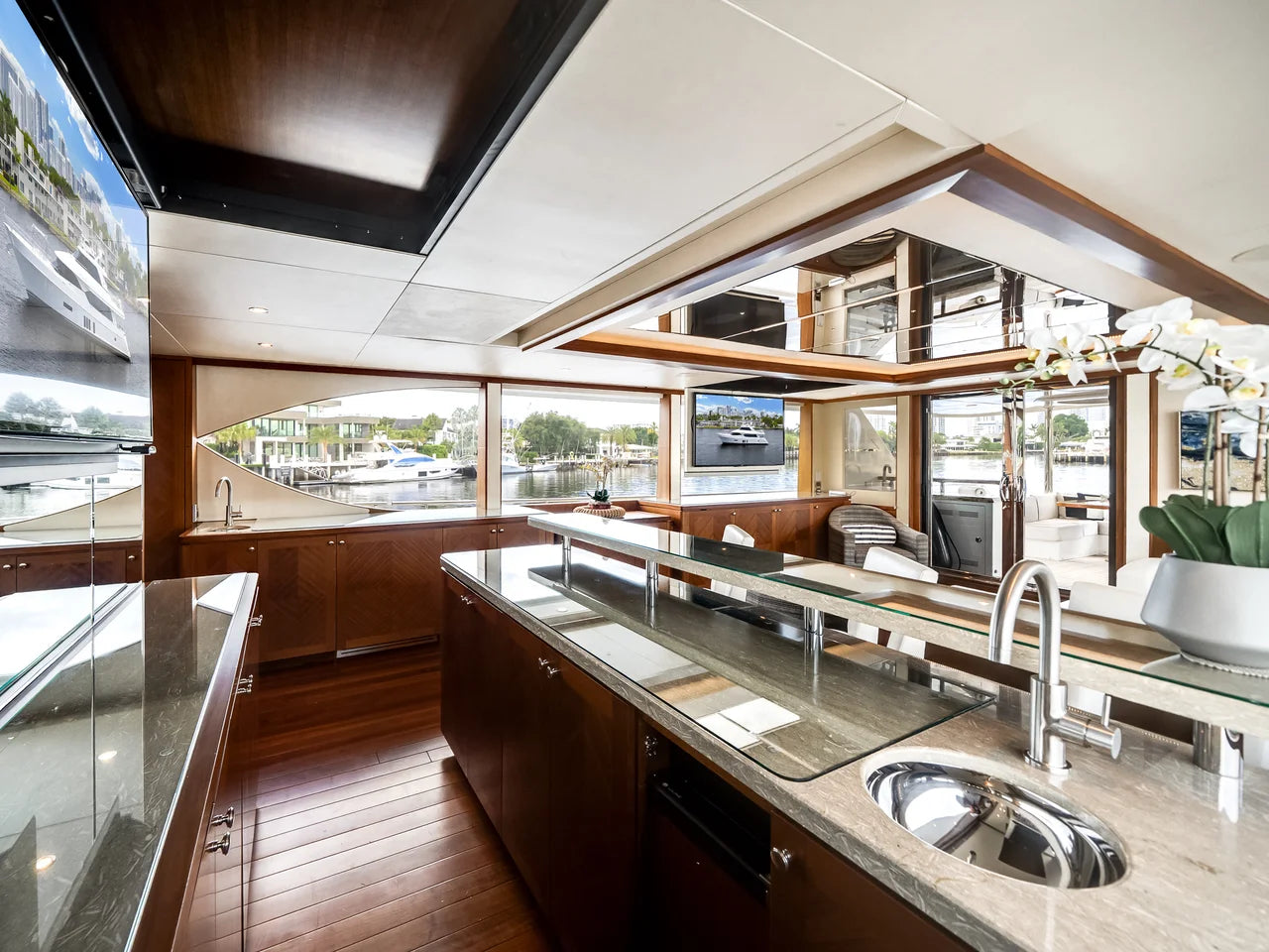 2016 Ocean Alexander 90 SKY LOUNGE 90.0 feet, Ft Lauderdale, FL #20