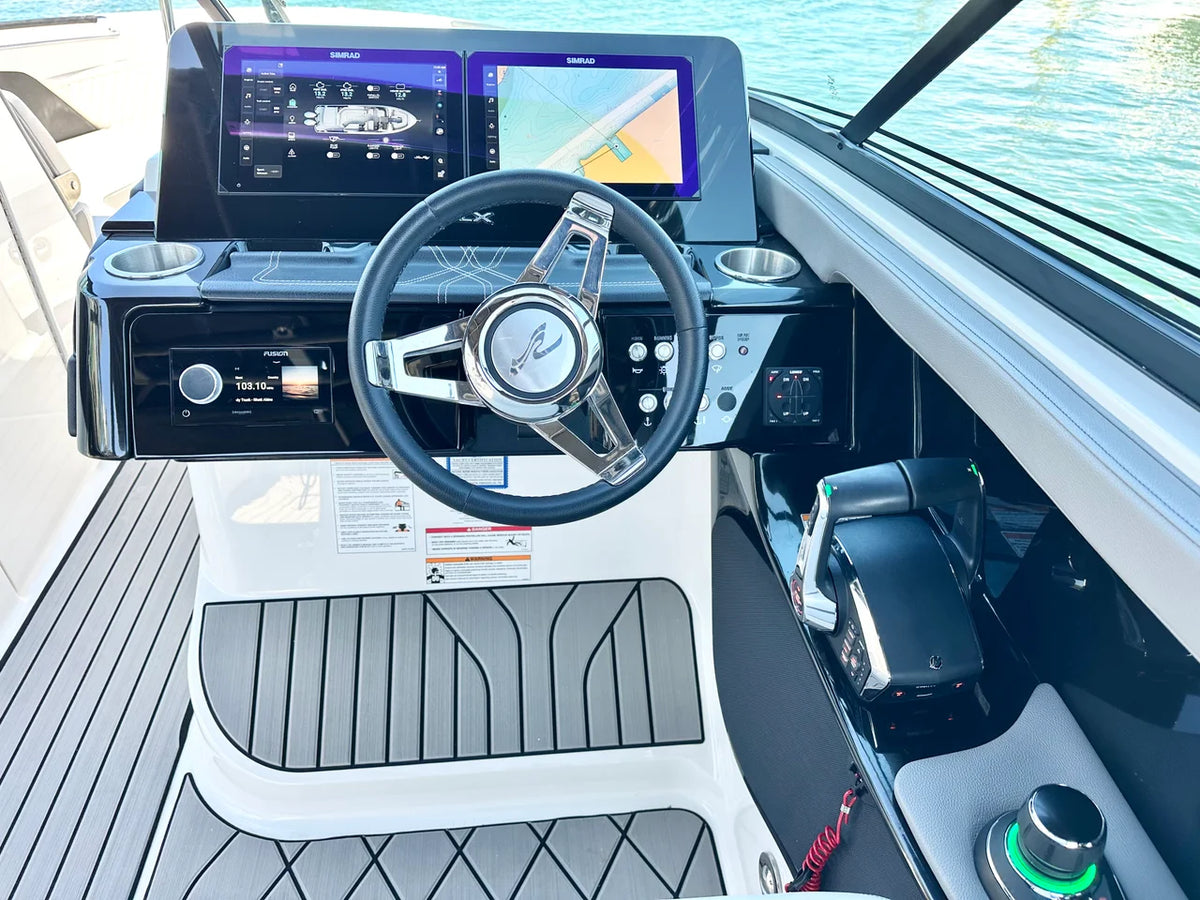 2025 Sea Ray SLX 280 OUTBOARD 28.0 feet, Sarasota, FL #3