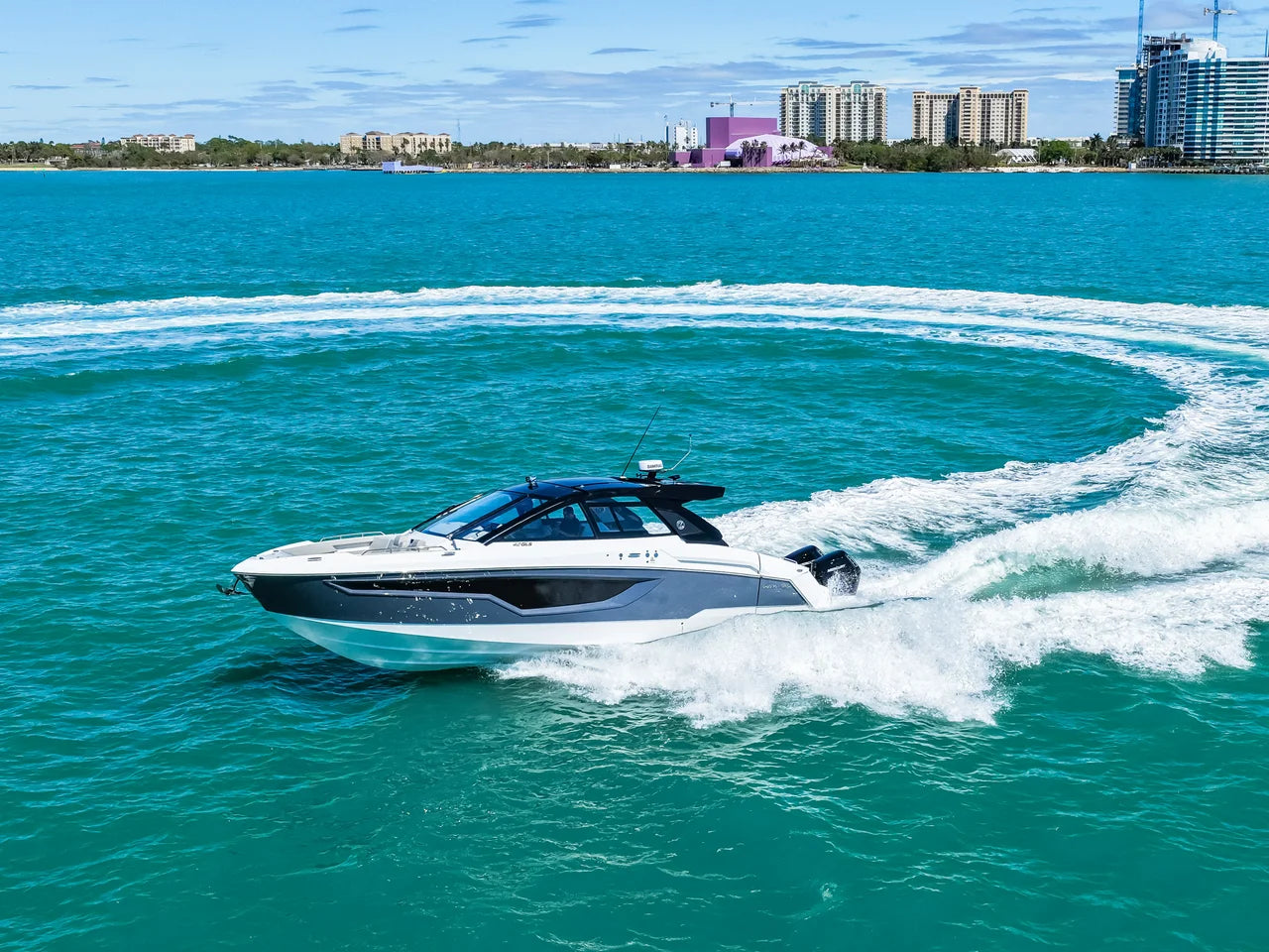 2026 Cruisers Yachts 42 GLS Outboard 42.0 feet, Sarasota, FL #32