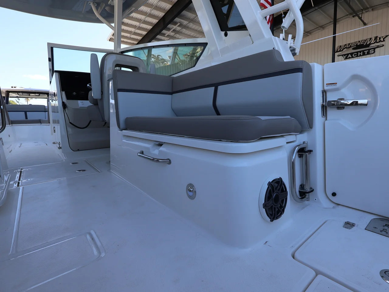 2026 Boston Whaler 330 Vantage 33.0 feet, Naples, Florida #13