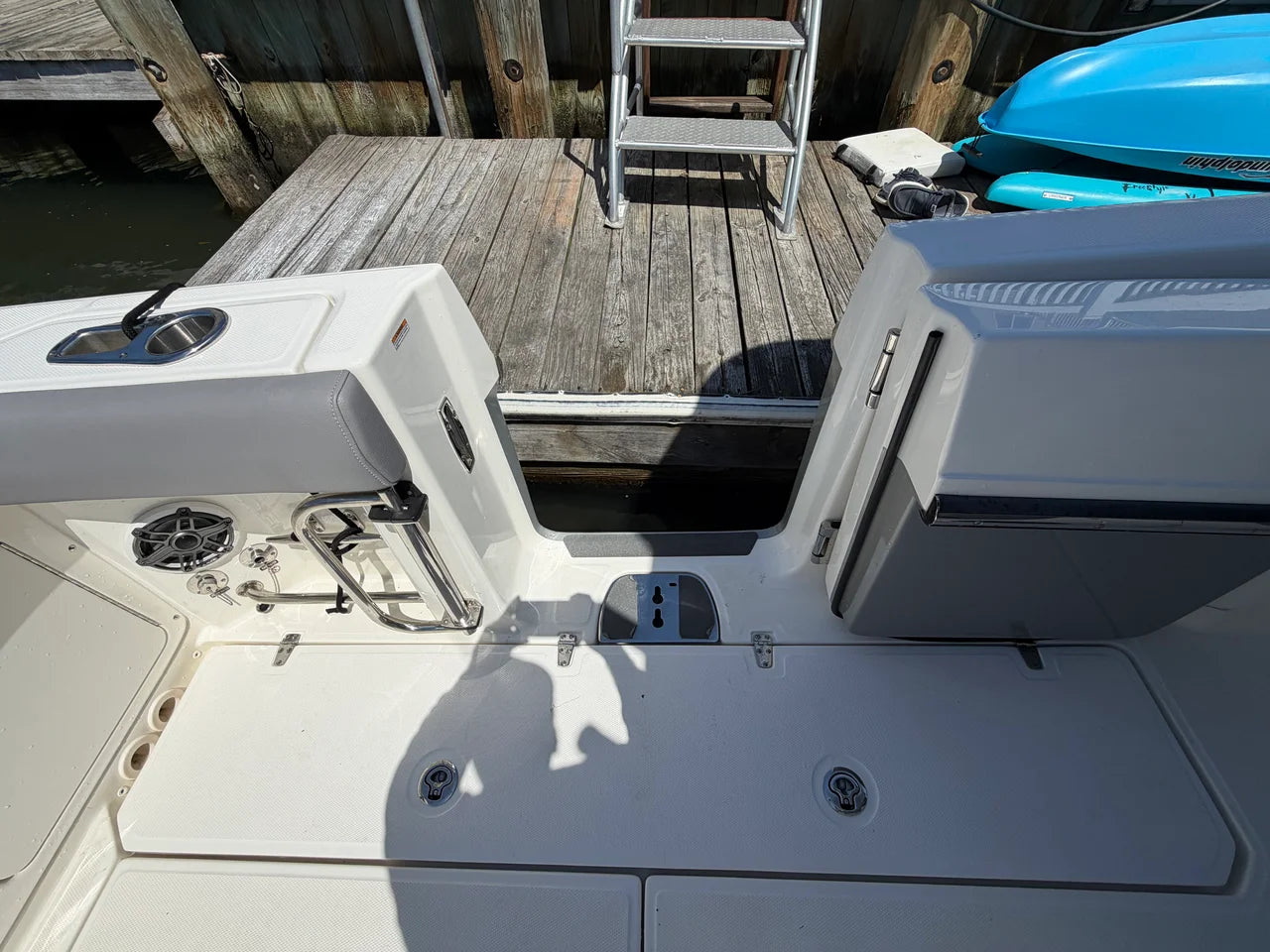 2024 Boston Whaler 330 OUTRAGE 33.0 feet, Huntington, NY #21