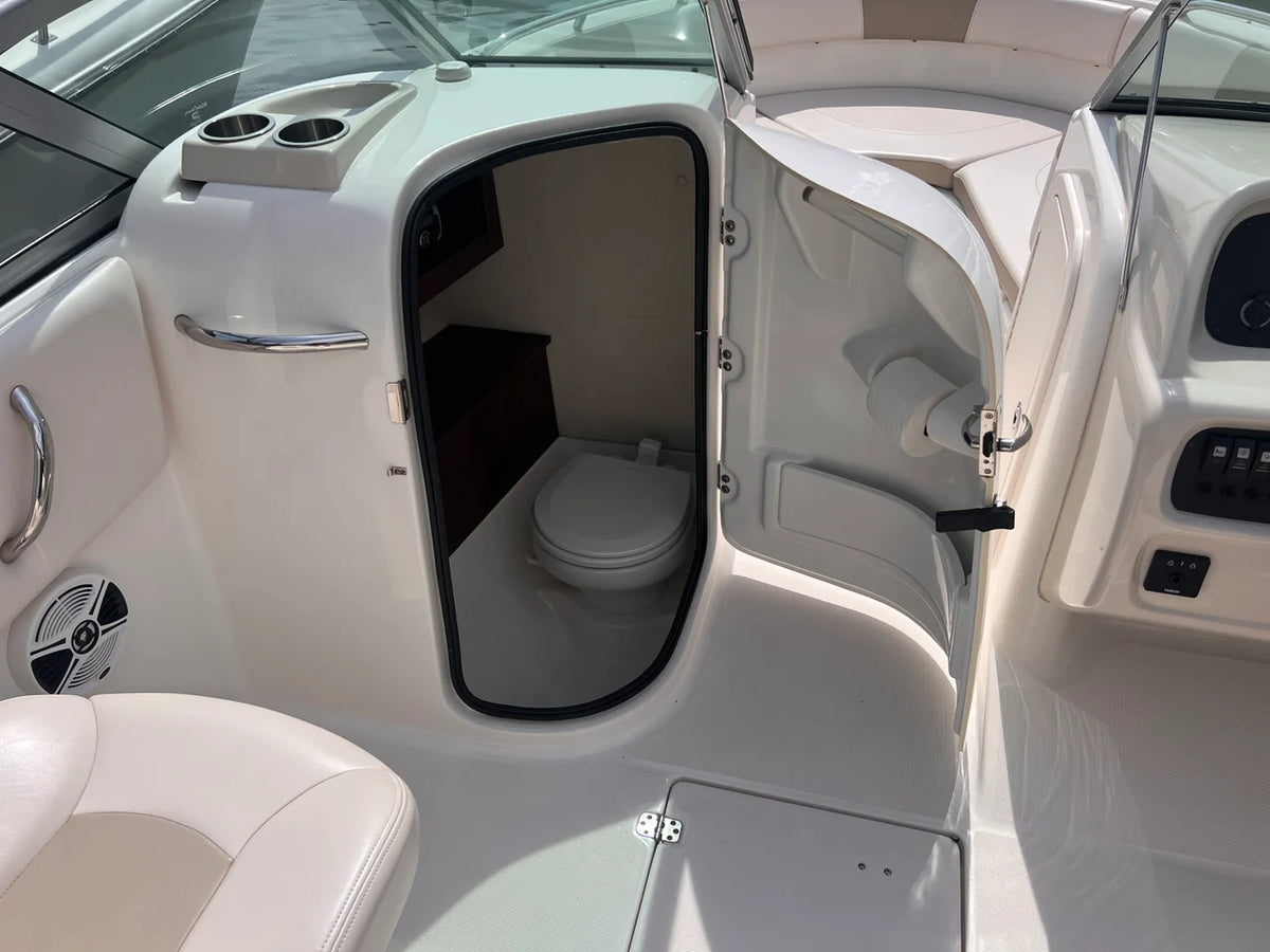 2017 Robalo R227 21.0 feet, Wakefield, RI #17