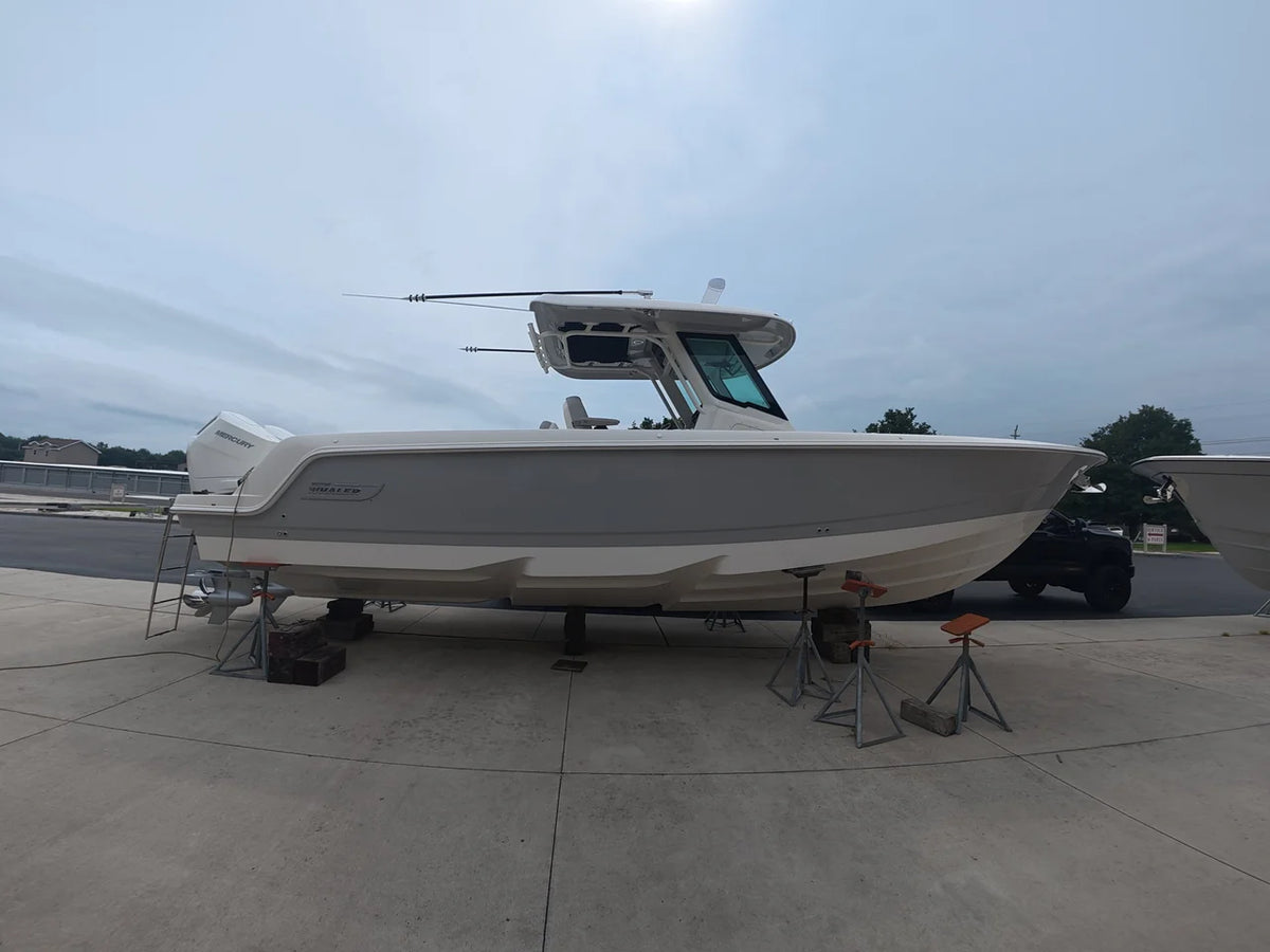 2027 Boston Whaler 330 Outrage 33.0 feet, Ocean View, NJ #2