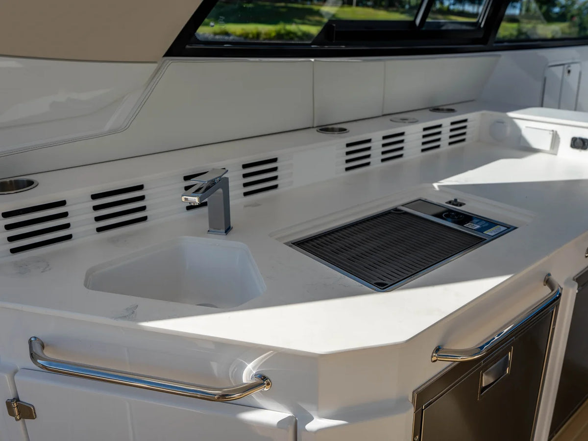 2027 Cruisers Yachts 42 GLS 42.0 feet, Lake Ozark, MO #41