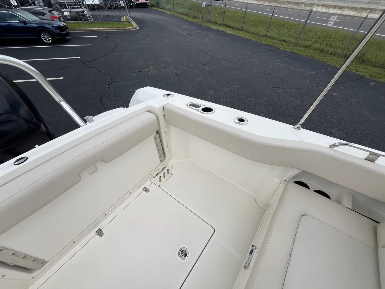 2013 Boston Whaler 230 VANTAGE 23.0 feet, Greenville, SC #19