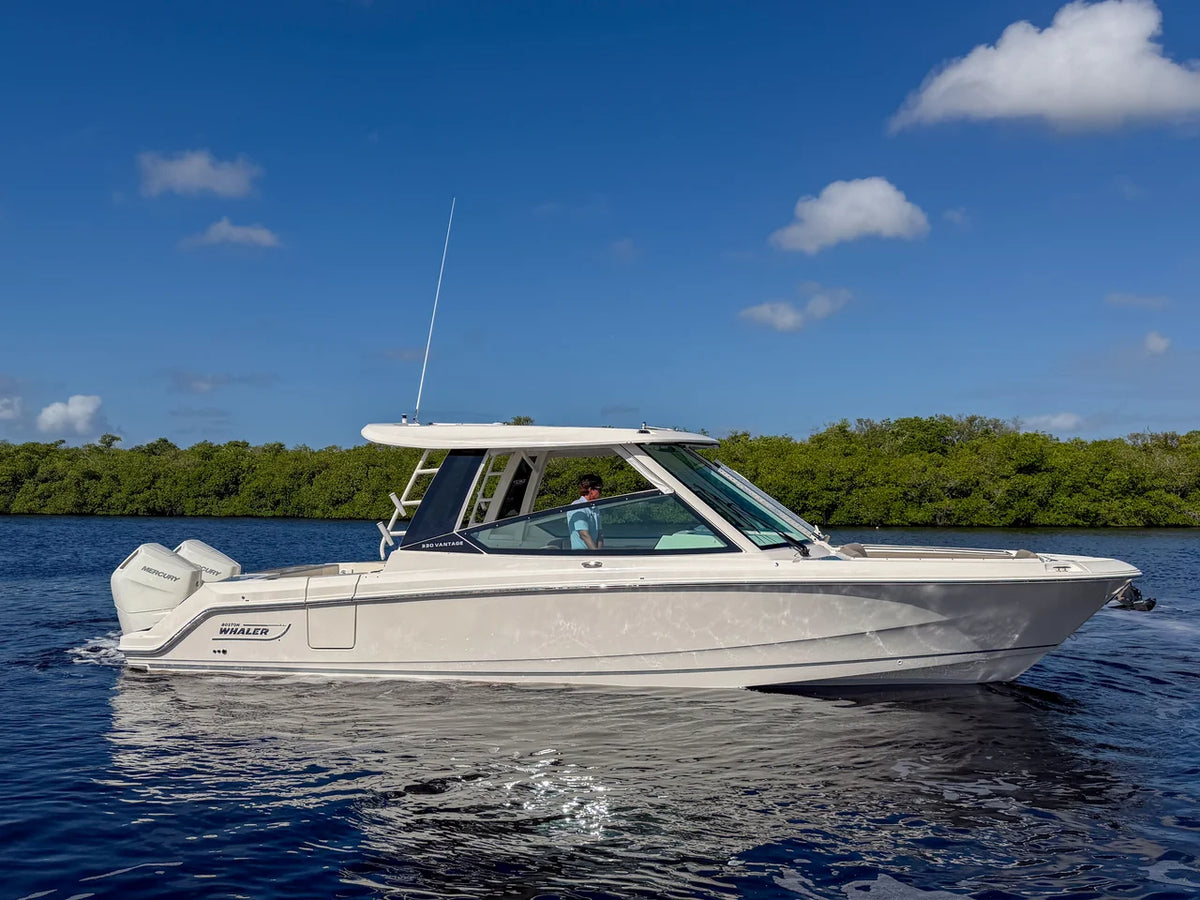2027 Boston Whaler 330 Vantage 33.0 feet, Fort Myers, FL #7