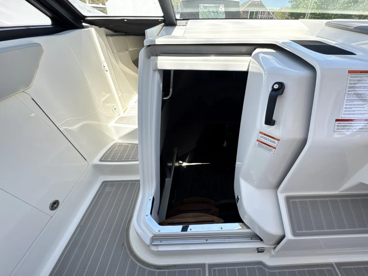 2026 Sea Ray Sundancer 320 Outboard 32.0 feet, Huntington, NY #31