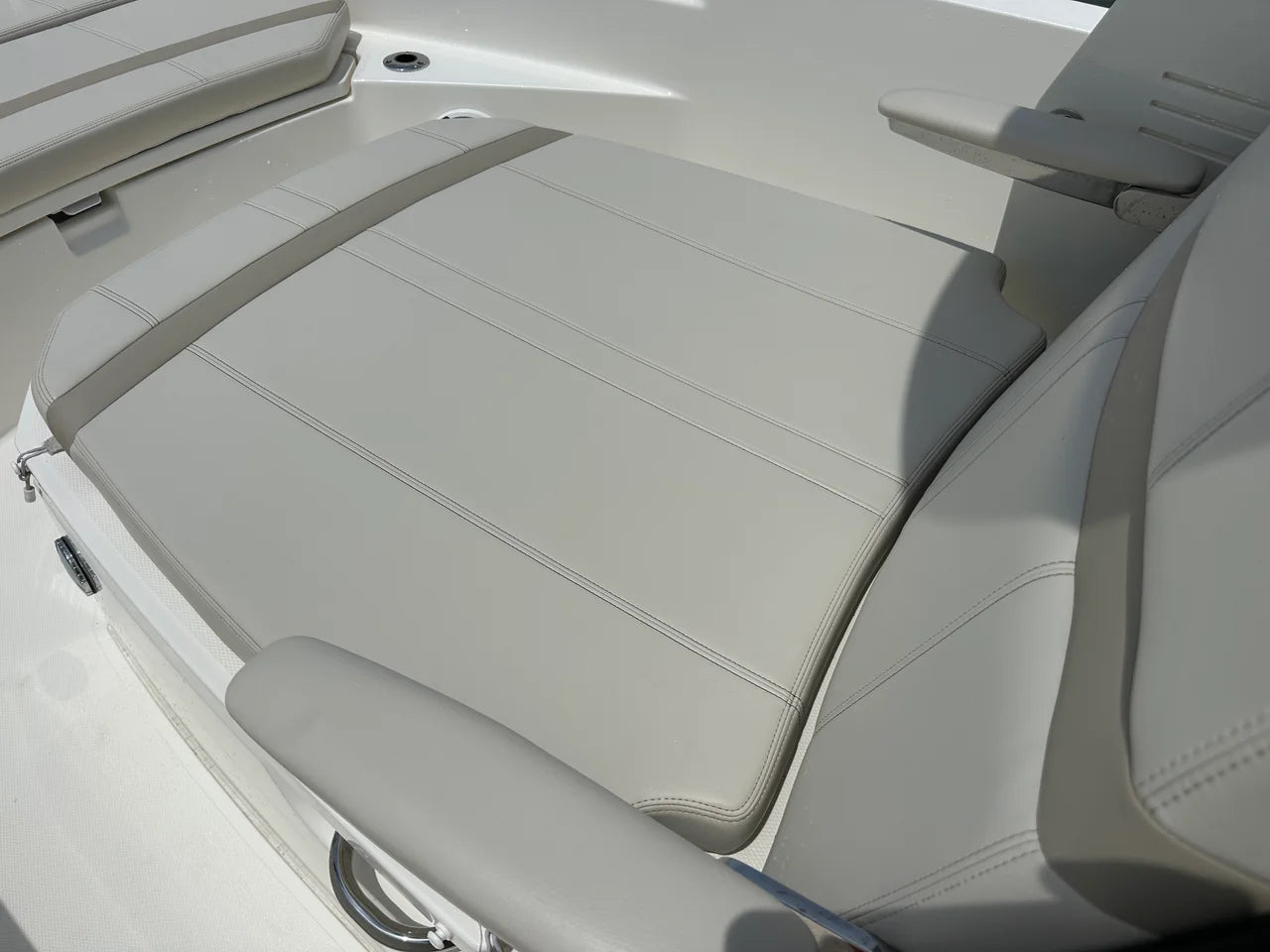 2023 Boston Whaler 220 DAUNTLESS 22.0 feet, Wrightsville Beach, North Carolina #7
