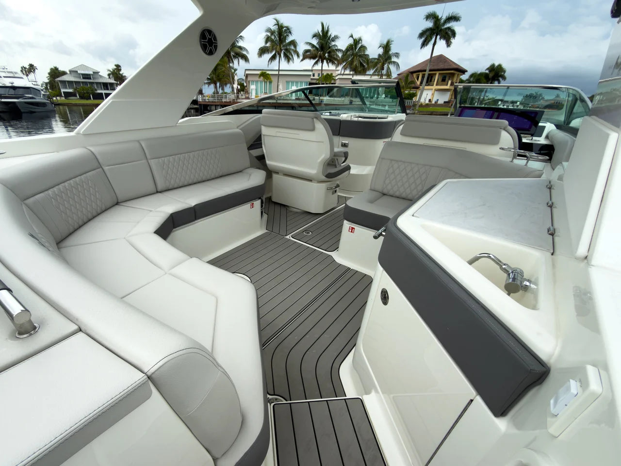 2027 Sea Ray SLX 310 Outboard 31.0 feet, Fort Myers, FL #8