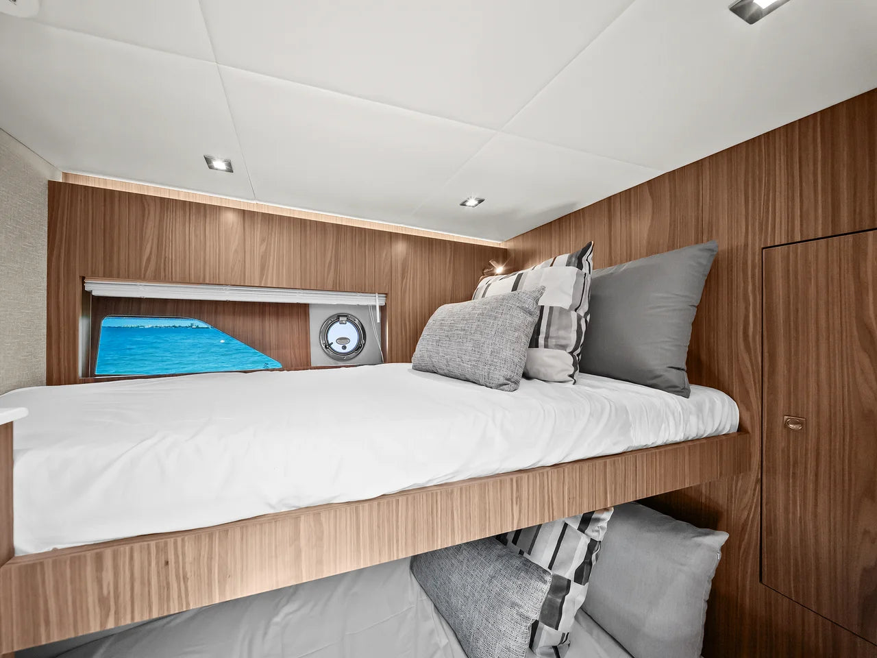 2025 Cruisers Yachts 50 Cantius 50.0 feet, St. Petersburg, Florida #66