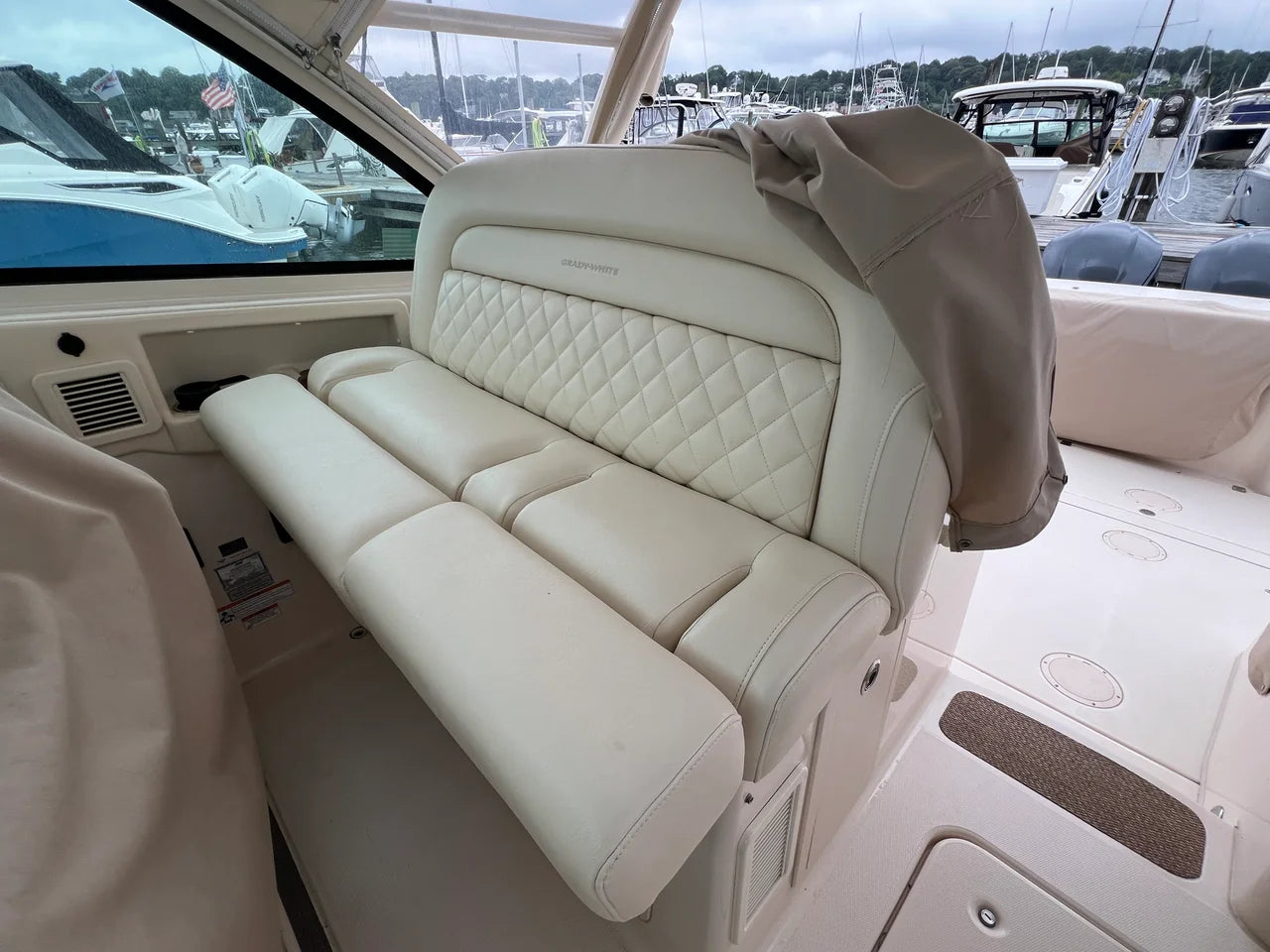 2017 Grady-White 375 FREEDOM 37.0 feet, Huntington, NY #38