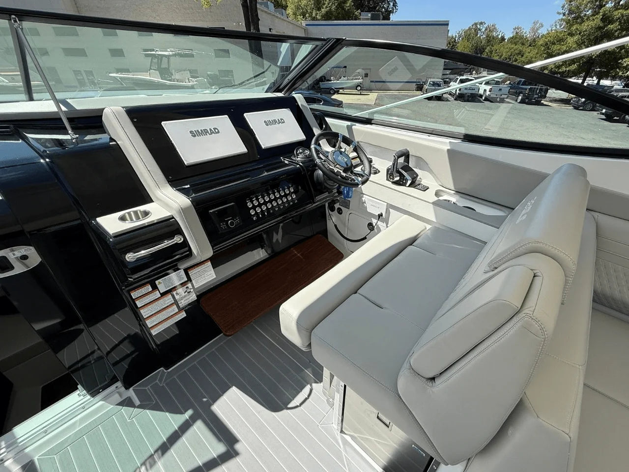 2026 Cruisers Yachts 38 GLS 37.0 feet, Lake Ozark, MO #33