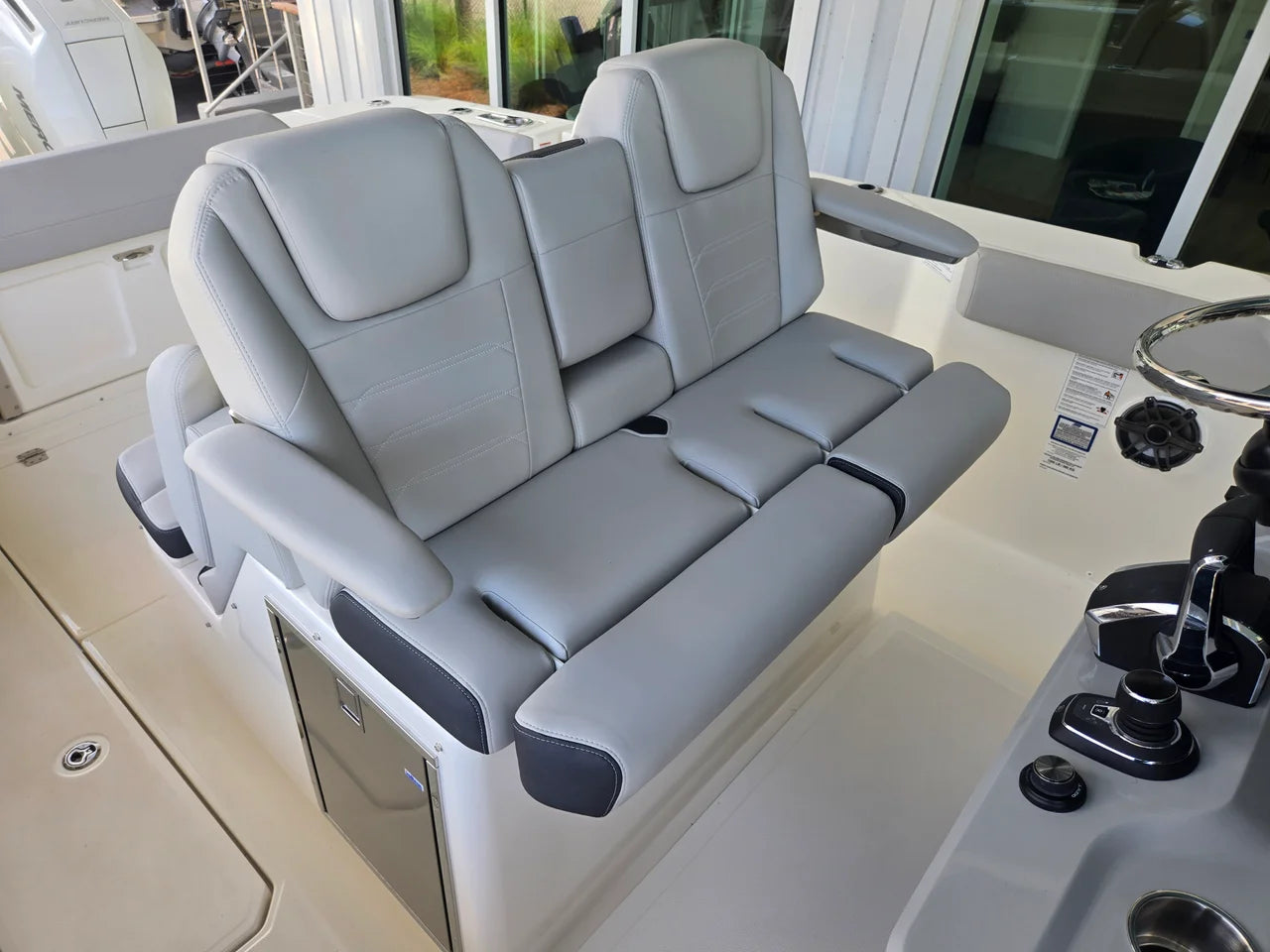 2027 Boston Whaler 330 Outrage 33.0 feet, Charleston, SC #14