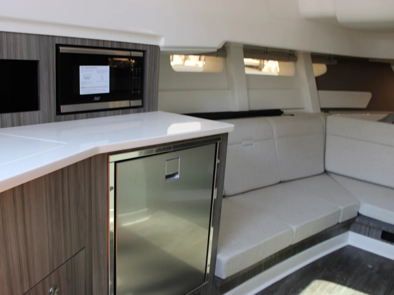 2026 Sea Ray Sundancer 370 Outboard 37.0 feet, Seabrook, TX #44