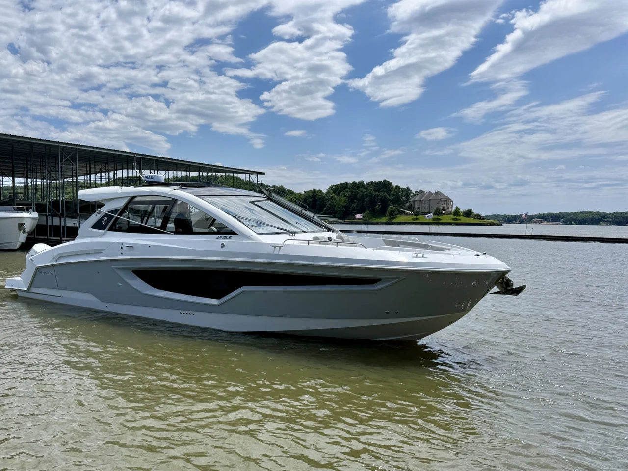 2027 Cruisers Yachts 42 GLS Outboard 42.0 feet, Lake Ozark, Missouri #2
