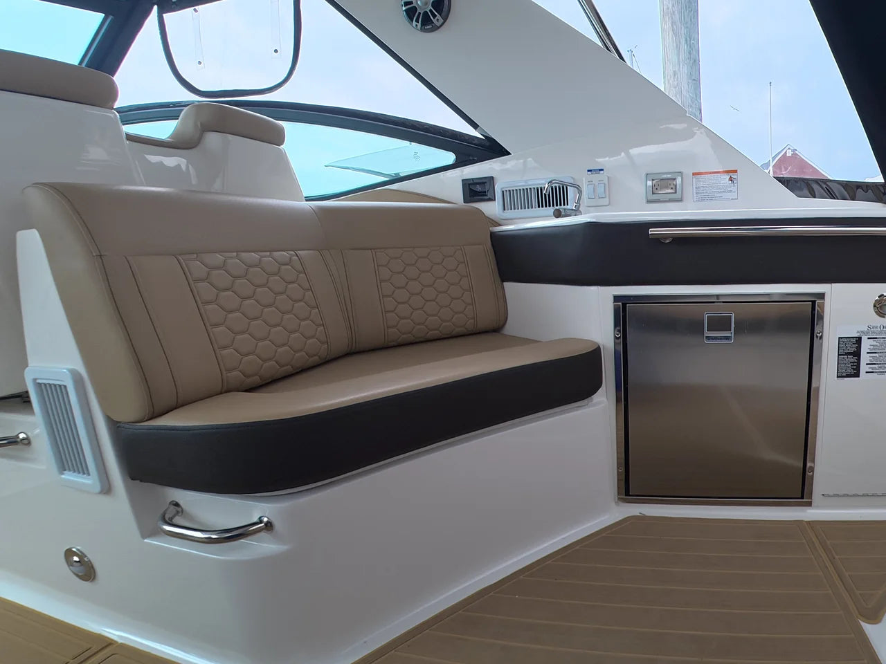 2025 Sea Ray Sundancer 320 Outboard 32.0 feet, Clearwater, Florida #11