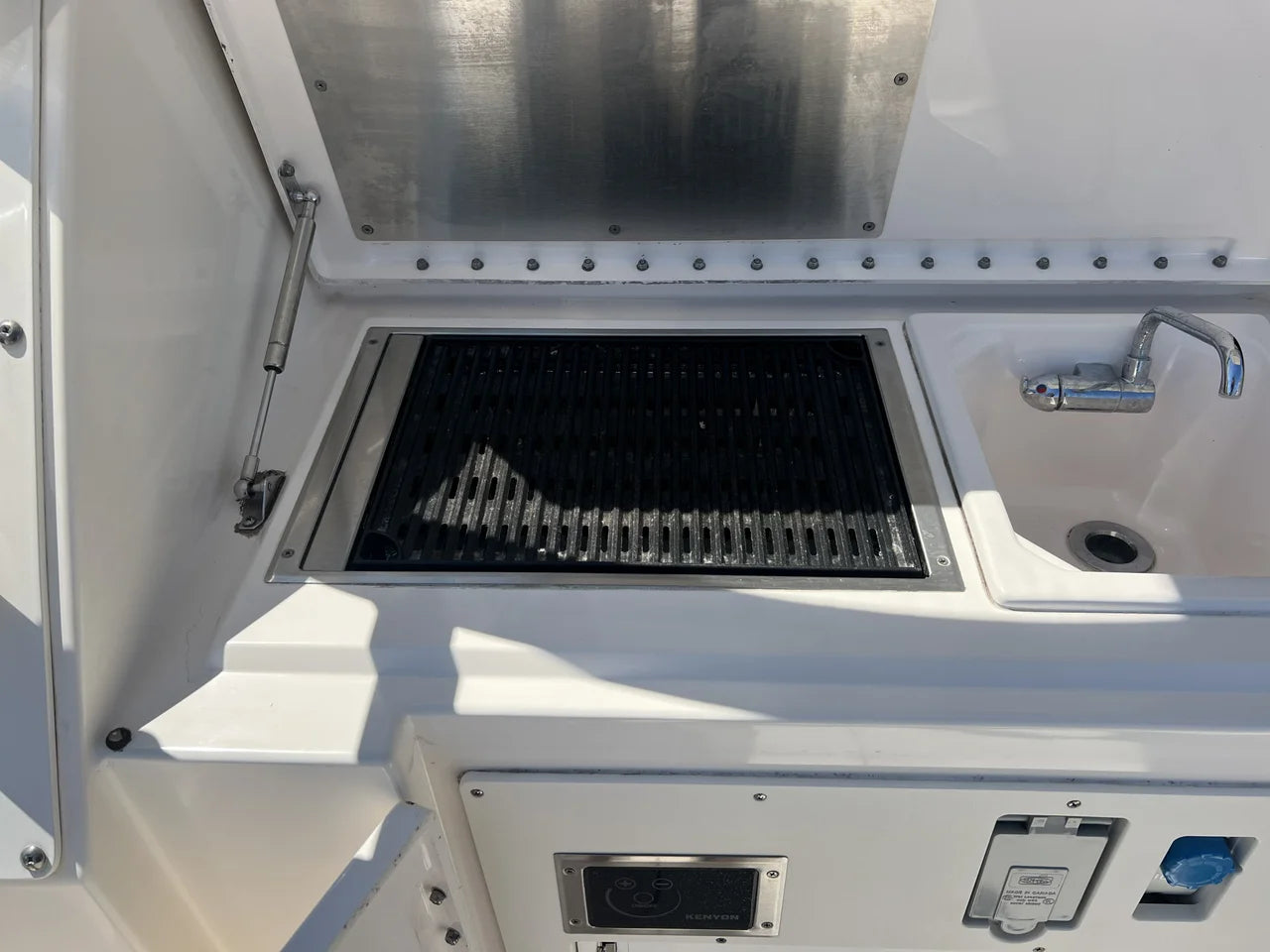 2015 Pursuit 325 OS OFFSHORE 34.0 feet, Massapequa, NY #16