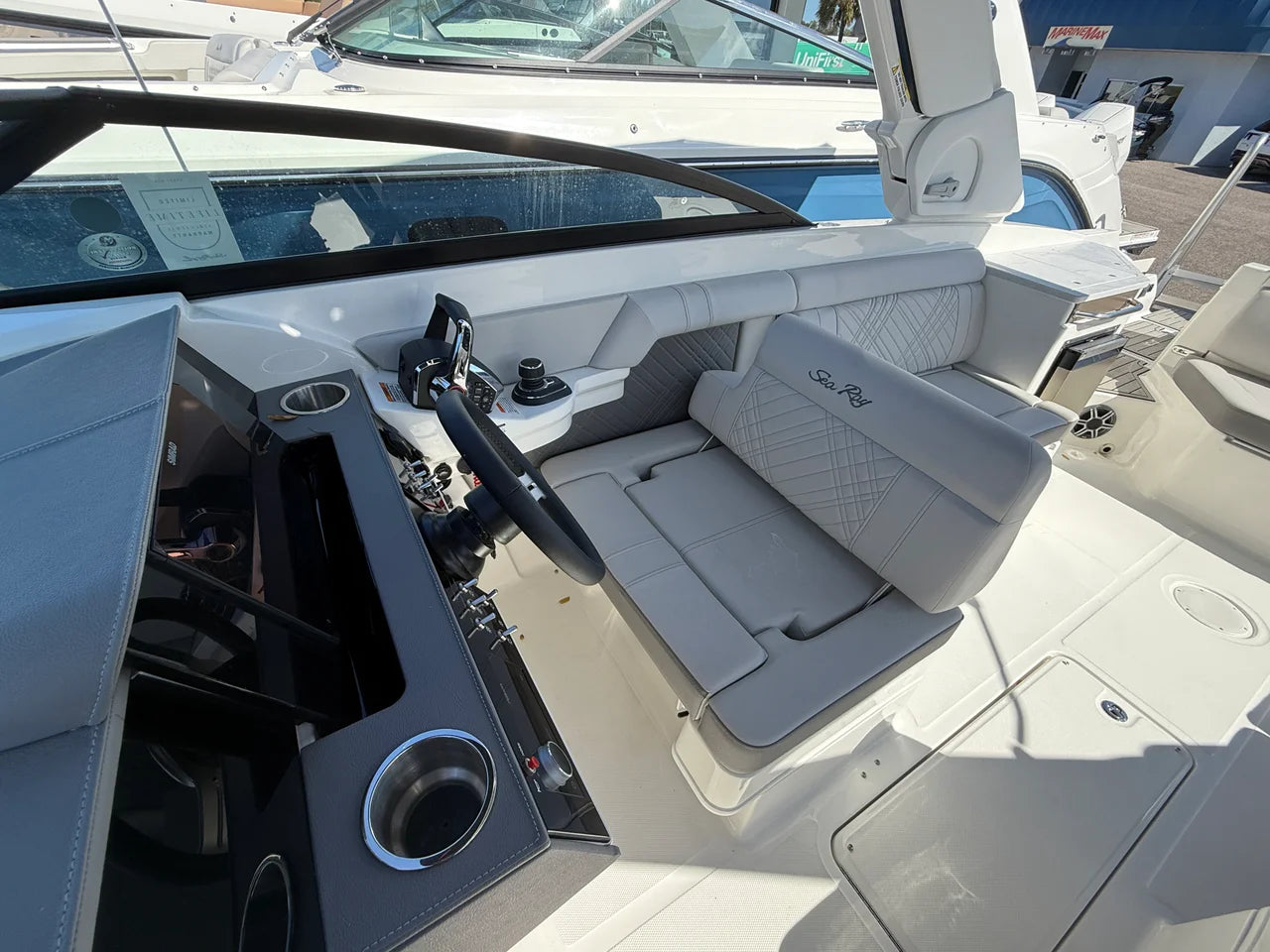 2026 Sea Ray SDX 290 Outboard 29.0 feet, Venice, Florida #10