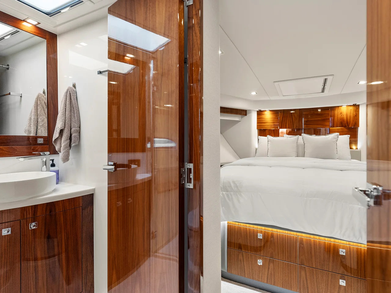 2024 Riviera 6000 SPORT YACHT 63.0 feet, Coconut Grove23, FL #98