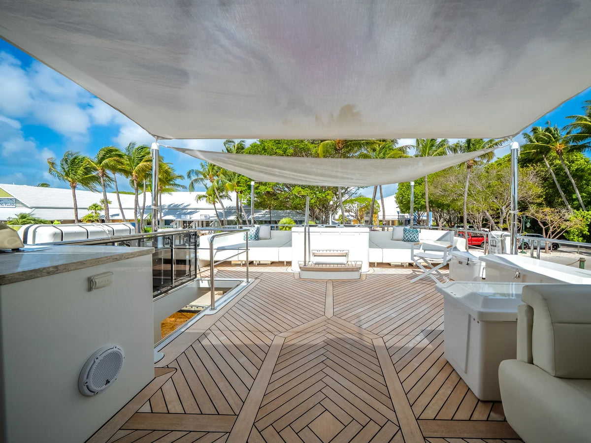 2023 Ocean Alexander 27R 88.0 feet, Ocean Reef, FL #102