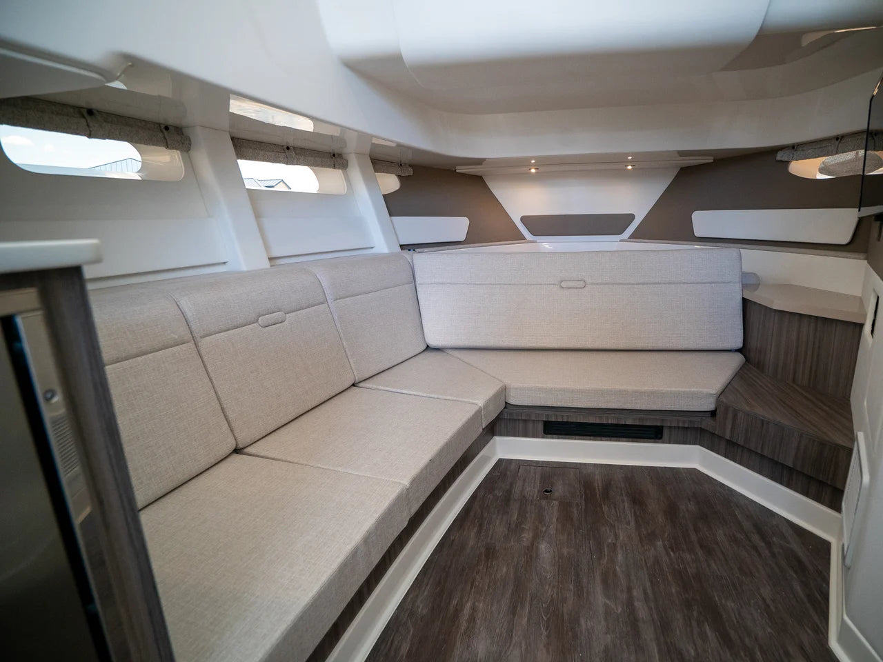 2026 Sea Ray Sundancer 370 Outboard 37.0 feet, Fort Myers, FL #16