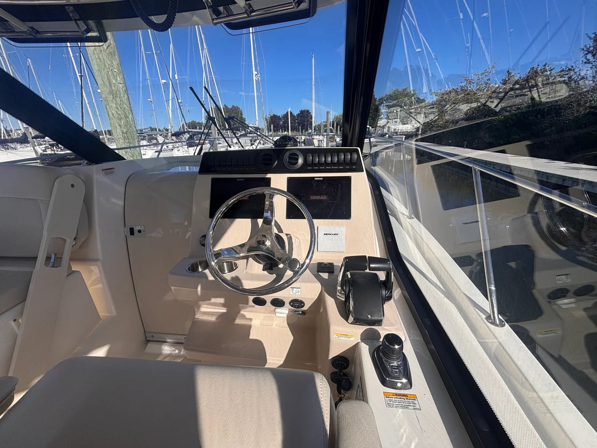 2023 Boston Whaler 325 CONQUEST 32.0 feet, Westbrook, Connecticut #18