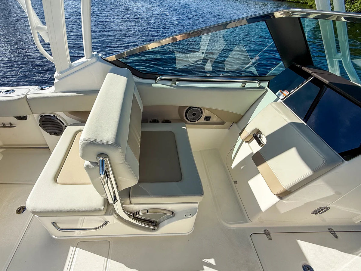 2027 Boston Whaler 240 Vantage 24.0 feet, Fort Myers, FL #11